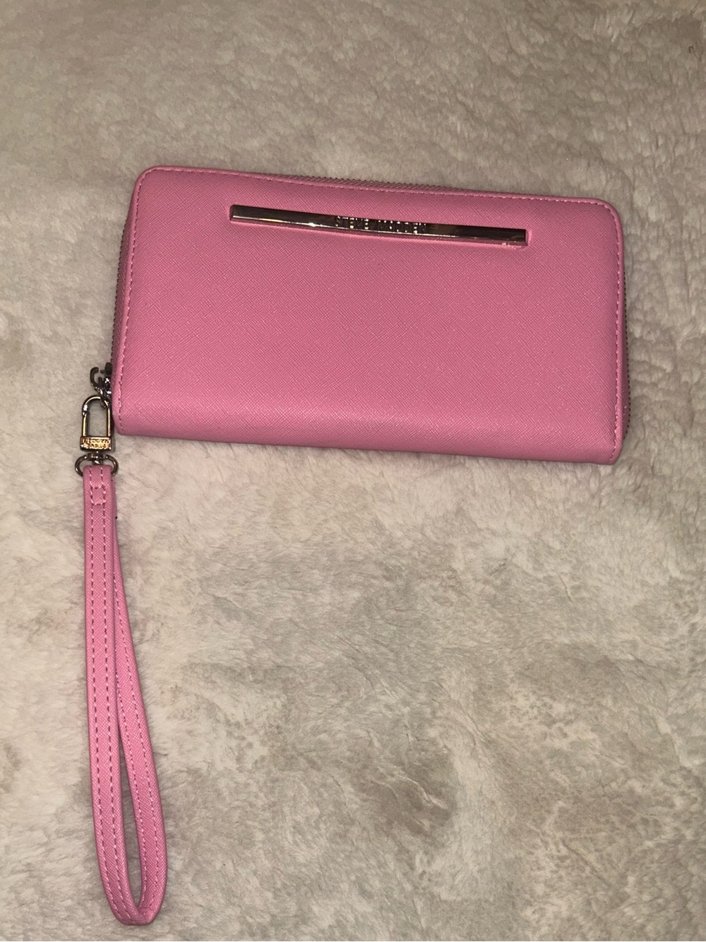 Steve Madden Wallet bubble gum Pink silver Zipper wallet Wristlet cardholder